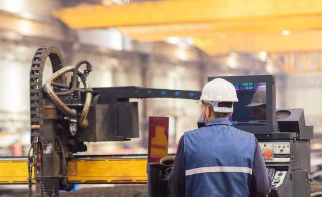 Operaio taglio laser